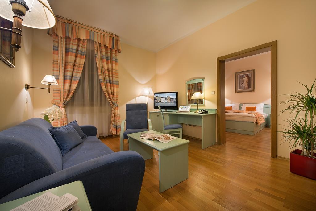 Old Town Bed & Breakfast Ceske Budejovice Exterior foto